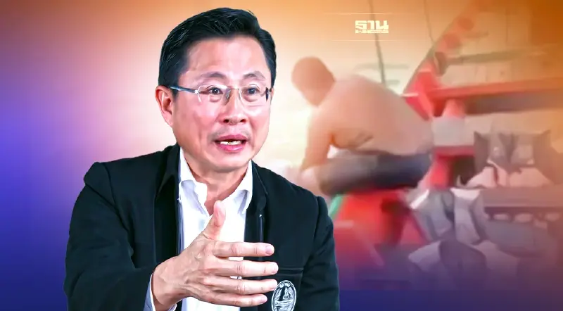 แห่ชื่นชม "ไต๋เรือ" ฮีโร่ช่วยลูกโลมาติดอวนลอย