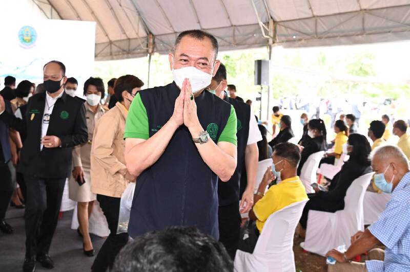 เฉลิมชัย ลุยแก้น้ำหลาก-ขาดแคลนน้ำ ให้ประชาชนลุ่มน้ำคลองตะกั่วป่า จ.พังงา