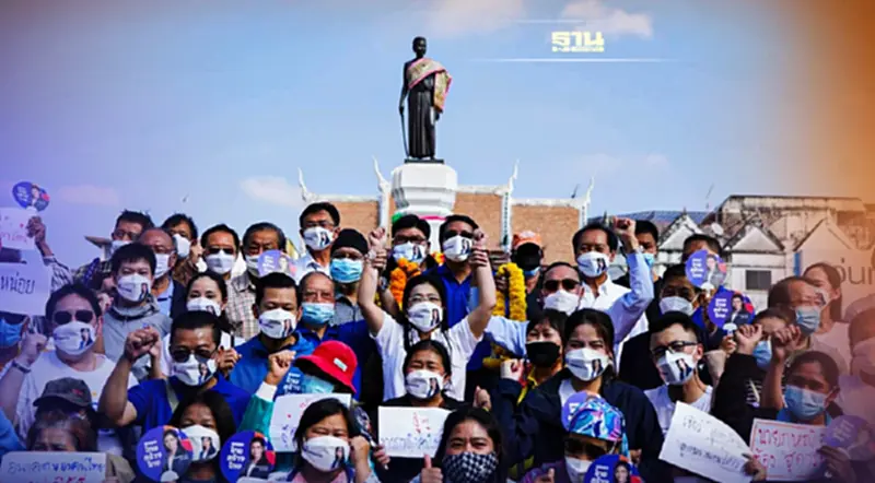 "หญิงหน่อย"พาคาราวานสร้างไทยสักการะย่าโมขอโอกาสกู้วิกฤตชาติ "หญิงหน่อย"พาคาราวานสร้างไทยสักการะย่าโมขอโอกาสกู้วิกฤตชาติ