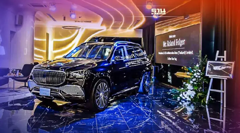 เบนซ์ สตาร์แฟลก เปิดโชว์รูม Mercedes-Maybach เบนซ์ สตาร์แฟลก เปิดโชว์รูม Mercedes-Maybach