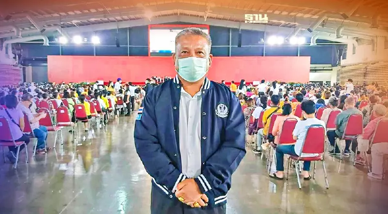 วัชระ หนุนผู้ว่าฯ กทม.แจกเงิน ช่วยโชวห่วย