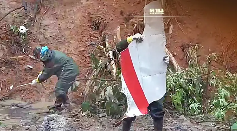 เปิดคลิปปฏิบัติการจีน พบซาก 'เครื่องบินตก' ไชน่าอีสเทิร์น กลางหุบเขา