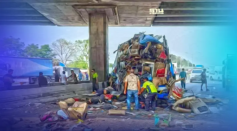 ด่วน! รถทัวร์ ประสบอุบัติเหตุพุ่งชนตอม่อสะพาน ตาย-บาดเจ็บเกลื่อน