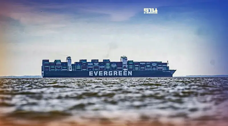 เปิดภาพ เรือตู้คอนเทนเนอร์ลำยักษ์ ยาว 334 เมตร "เกยตื้น" ชายฝั่งสหรัฐ เปิดภาพ เรือตู้คอนเทนเนอร์ลำยักษ์ ยาว 334 เมตร "เกยตื้น" ชายฝั่งสหรัฐ