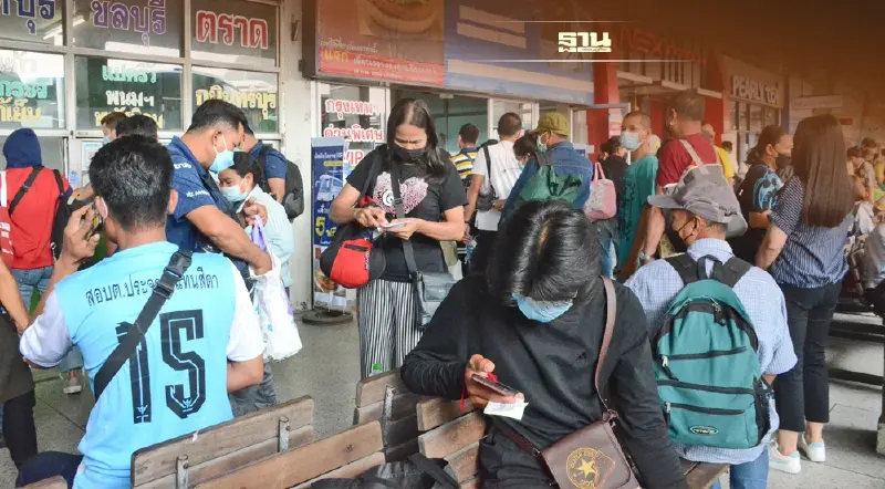 "โคราช"แน่น คลื่นคนแห่กลับจากสงกรานต์วันสุดท้าย