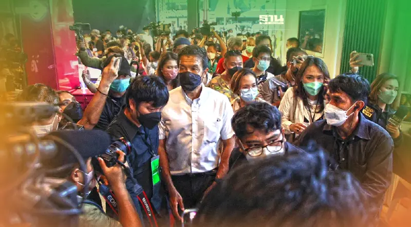 สเตเดียมวัน คึกคัก “ชัชชาติ สิทธิพันธุ์” ร่วมลุ้นคะแนน