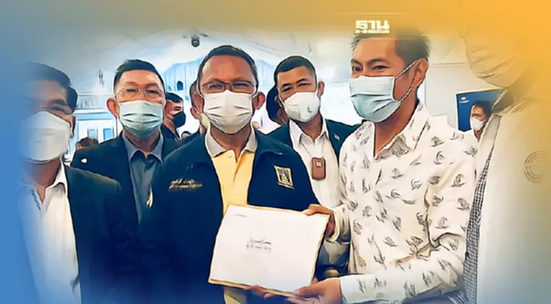 SMEsภูเก็ตบุกยื่นหนังสือ"สมศักดิ์" จี้รัฐต่อลมให้กลับมาเปิดกิจการใหม่ SMEsภูเก็ตบุกยื่นหนังสือ"สมศักดิ์" จี้รัฐต่อลมให้กลับมาเปิดกิจการใหม่