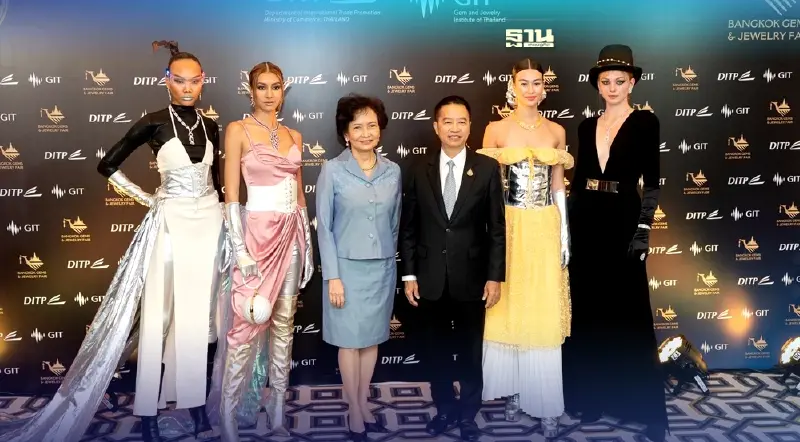 “พาณิชย์” ลุยจัด “บางกอกเจมส์ฯ” ดันเป้าส่งออก 2.3 แสนล้าน