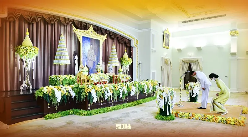 "นายกฯและภริยา" นำถวายพระพรชัยมงคลฯ "ในหลวง" เนื่องในวันฉัตรมงคล