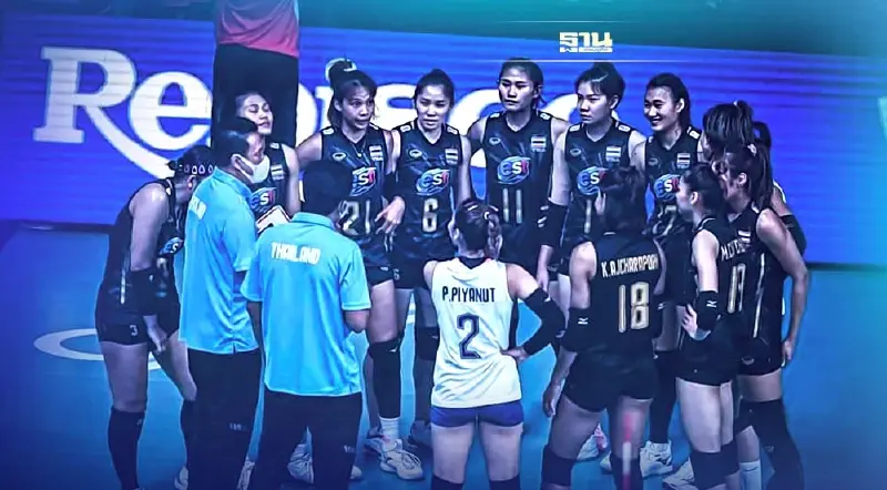 ในหลวง-พระราชินี พระราชทานกำลังใจ "วอลเลย์บอลหญิงไทย"