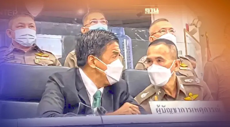 ชัชชาติ ถกตำรวจจราจร เร่งแก้จุดที่รถติดซ้ำซาก ชัชชาติ ถกตำรวจจราจร เร่งแก้จุดที่รถติดซ้ำซาก