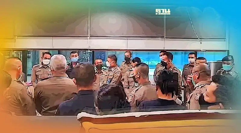 ตำรวจสภาฯ ตบเท้า ยื่น"ชวน-เพื่อไทย" ค้านเปลี่ยนเครื่องแบบใหม่