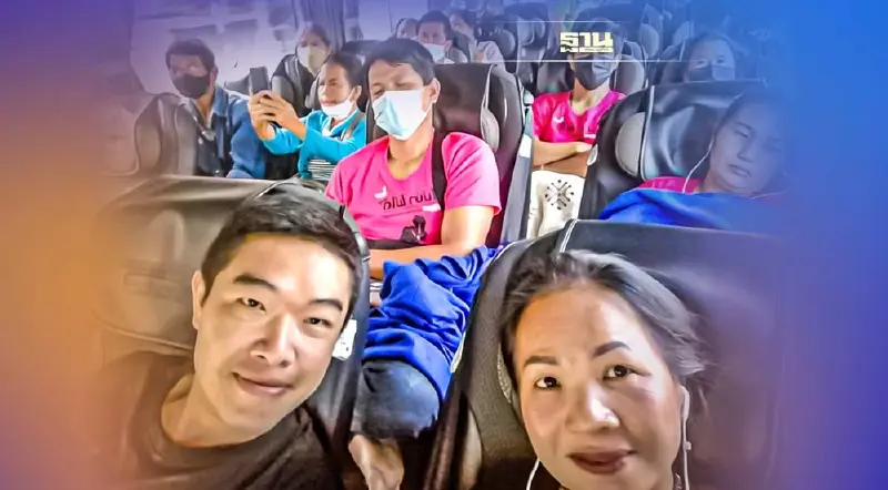 ผู้ค้าลอตเตอรี่รายย่อย จ.เลย ชุมนุมหน้าทำเนียบรัฐบาล ยื่นปลด ผอ.สลากฯ