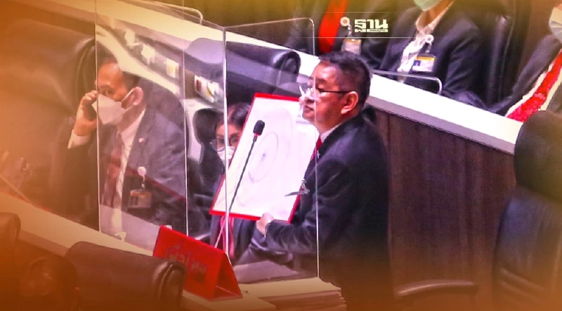 ฝ่ายค้านแฉเส้นทางการเงิน “ทุจริตถุงมือยาง” 2 พันล้าน ซัด “จุรินทร์” รู้เห็น ฝ่ายค้านแฉเส้นทางการเงิน “ทุจริตถุงมือยาง” 2 พันล้าน ซัด “จุรินทร์” รู้เห็น