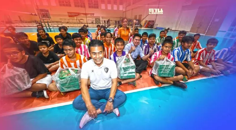 "เทวัญ”ให้กำลังใจวงดุริยางค์ 2 โรงเรียนดังโคราชเตรียมประชันกับทีมกทม.