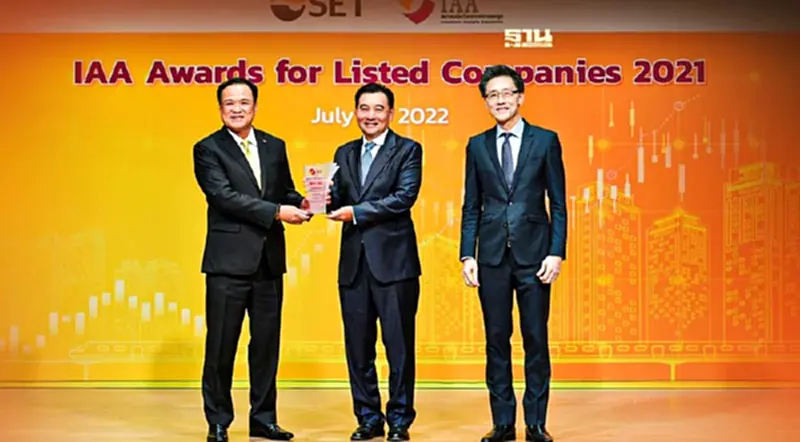 GULF รับรางวัล Best CEO จากงาน IAA Awards 2021 GULF รับรางวัล Best CEO จากงาน IAA Awards 2021