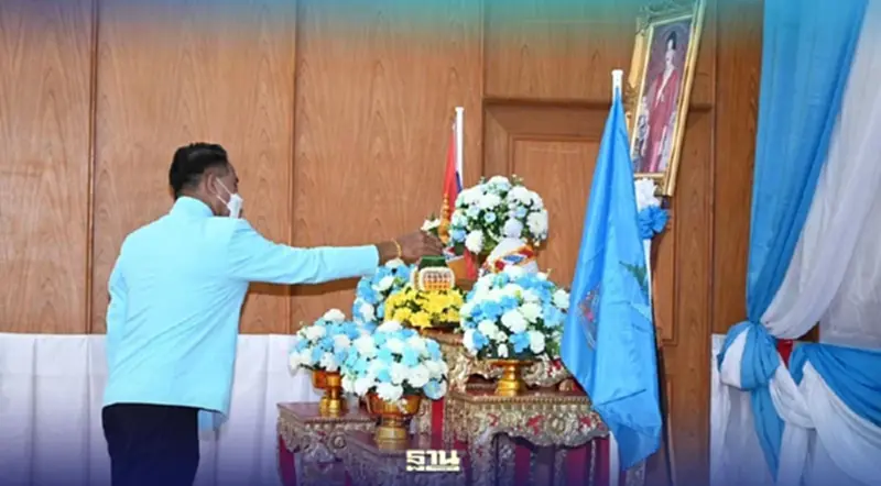 "กรมปศุสัตว์” สนองงาน "โครงการสัตว์แพทย์พระราชทาน" พระบรมราชชนนีพันปีหลวง "กรมปศุสัตว์” สนองงาน "โครงการสัตว์แพทย์พระราชทาน" พระบรมราชชนนีพันปีหลวง