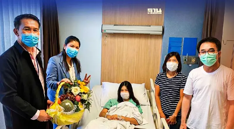 บีทีเอส อัพเดท ผู้โดยสารเกิดอุบัติเหตุ บริเวณบันไดเลื่อน สถานีสุรศักดิ์