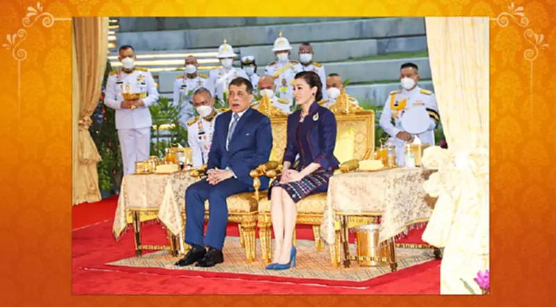 ‘ในหลวง-พระราชินี’ ทรงเปิดสวนป่าเบญจกิติระยะ 2-3 ณ สวนสาธารณะเบญจกิติ ‘ในหลวง-พระราชินี’ ทรงเปิดสวนป่าเบญจกิติระยะ 2-3 ณ สวนสาธารณะเบญจกิติ