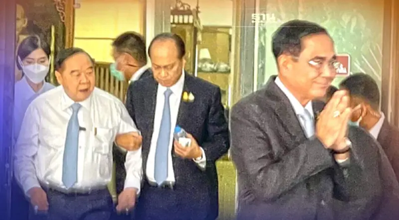 "3ป."ชื่นมื่น ปิดห้องอวยพร 77 ปี ‘บิ๊กป้อม’ "3ป."ชื่นมื่น ปิดห้องอวยพร 77 ปี ‘บิ๊กป้อม’