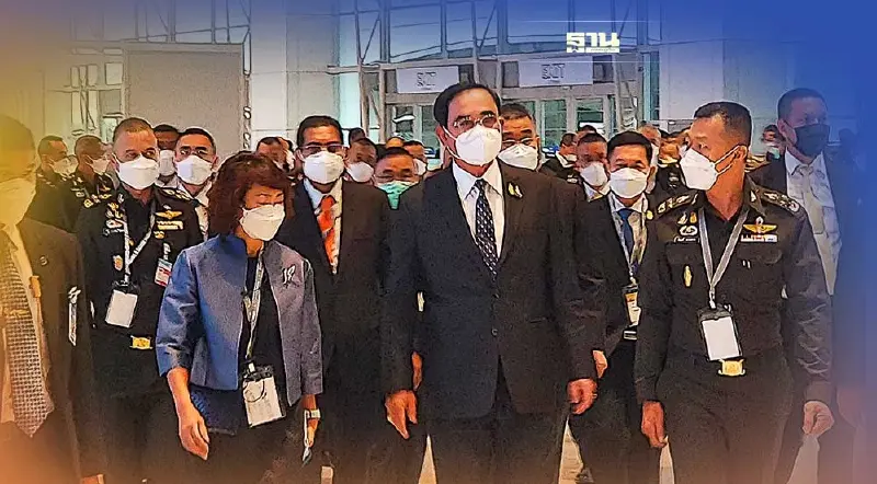 ‘บิ๊กตู่’ออกงานวันแรก เปิดนิทรรศการอุปกรณ์ป้องกันประเทศ รปภ.อารักขาเข้ม