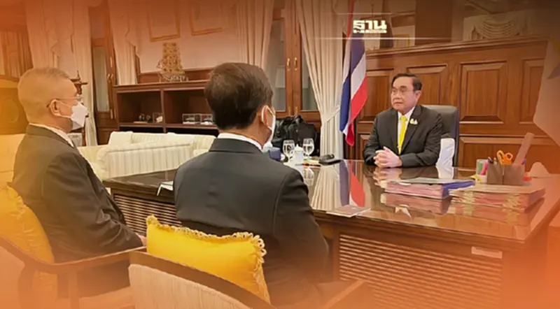 เปิดภาพ "บิ๊กตู่" ปรากฏกาย ซุ่มเข้าทำงานกระทรวงกลาโหม เปิดภาพ "บิ๊กตู่" ปรากฏกาย ซุ่มเข้าทำงานกระทรวงกลาโหม
