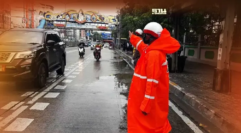 สั่งระดมตำรวจจราจร รับมือฝนตกหนักเย็นนี้ หวั่นจราจรอัมพาต