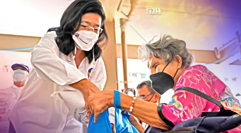 “สุดารัตน์”นำทีมไทยสร้างไทยลุยช่วยน้ำท่วมดอนเมือง หลักสี่ต่อเนื่อง