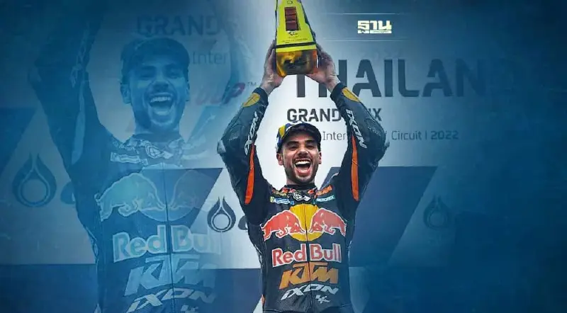 "โอลิเวียร่า" ฝ่าฝนคว้าชัย ศึกโมโตจีพี ไทยแลนด์ สนาม 17 "โอลิเวียร่า" ฝ่าฝนคว้าชัย ศึกโมโตจีพี ไทยแลนด์ สนาม 17