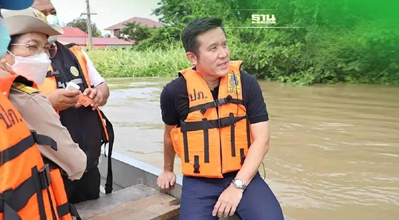 “ชัยวุฒิ” ตรวจน้ำท่วมปทุมธานี ชี้ ระดับน้ำยังคุมได้