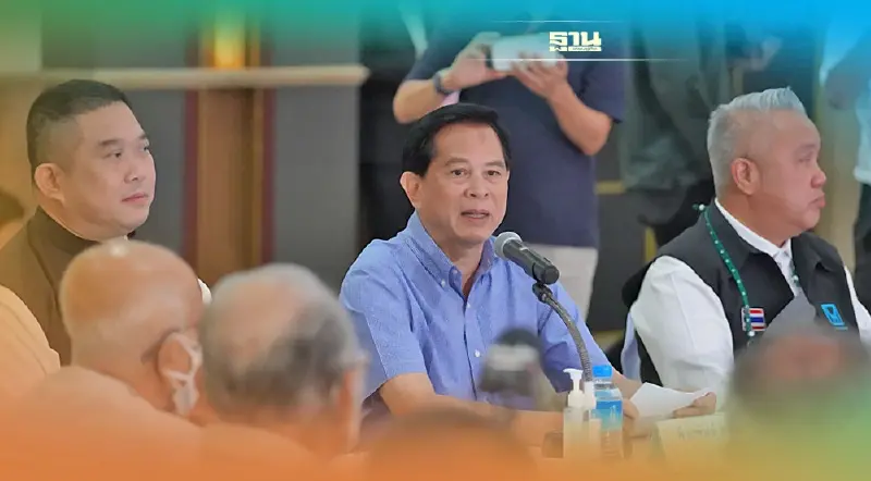 “พีระพันธุ์”ลงพื้นที่ฟังปัญหาประชาชน 2,278 คน ค้านสร้างคอนโดเคหะคลองจั่น “พีระพันธุ์”ลงพื้นที่ฟังปัญหาประชาชน 2,278 คน ค้านสร้างคอนโดเคหะคลองจั่น