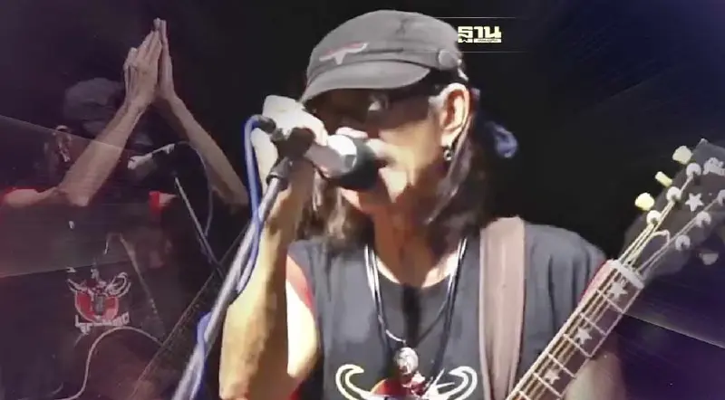 "แอ๊ด คาราบาว"สำนึกผิด กราบขอโทษผู้ว่าสุพรรณฯ กลางคอนเสิร์ตลพบุรี (มีคลิป)