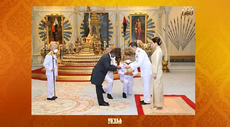 ในหลวง พระราชทานพระบรมราชวโรกาสให้เอกอัครราชทูตต่างประเทศ เฝ้าฯ ในหลวง พระราชทานพระบรมราชวโรกาสให้เอกอัครราชทูตต่างประเทศ เฝ้าฯ