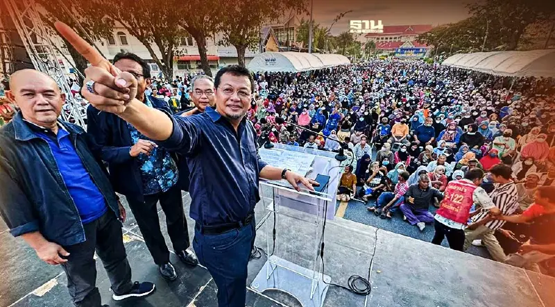 “อันวาร์”เปิดเวทีขอประชามติชาวปัตตานี ออกจากปชป.ไปอยู่พรรคไหนดี “อันวาร์”เปิดเวทีขอประชามติชาวปัตตานี ออกจากปชป.ไปอยู่พรรคไหนดี