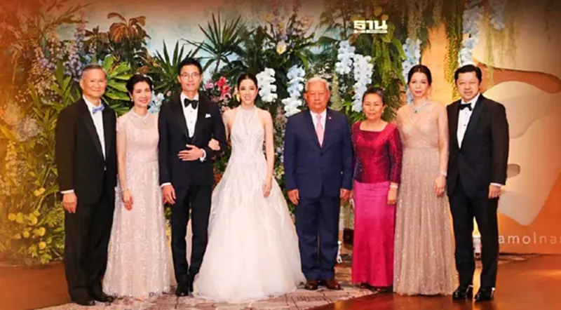 สมรสแห่งปี คู่รักบ่าวสาวเชื่อม 2ตระกูลเจ้าสัว “เจียรวนนท์-โสภณพนิช” สมรสแห่งปี คู่รักบ่าวสาวเชื่อม 2ตระกูลเจ้าสัว “เจียรวนนท์-โสภณพนิช”