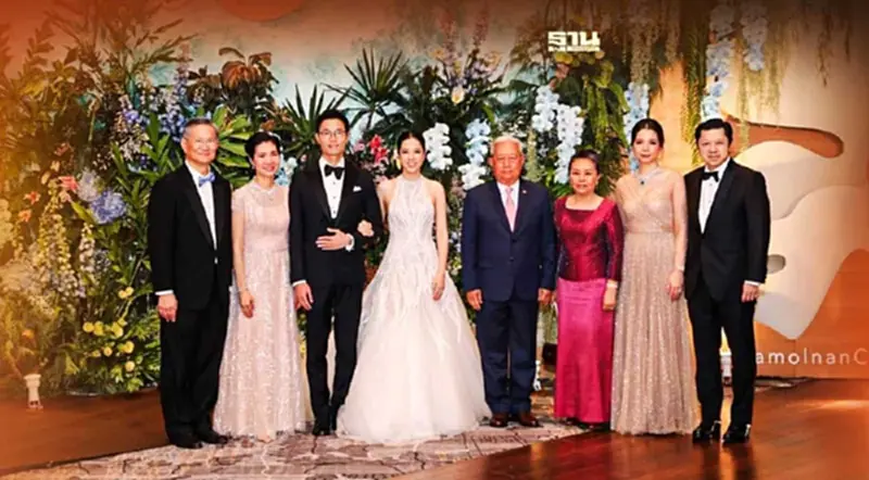 ทายาทตระกูลใหญ่ กมลนันท์ เจียรวนนท์ -ชานันท์ โสภณพนิช แต่งแล้ววันนี้ ทายาทตระกูลใหญ่ กมลนันท์ เจียรวนนท์ -ชานันท์ โสภณพนิช แต่งแล้ววันนี้
