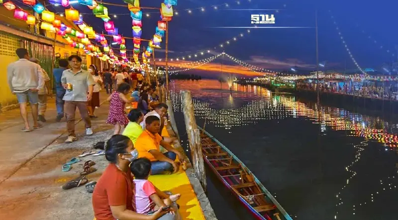 นักท่องเที่ยวแห่เคาท์ดาวน์3เกาะดังตราด