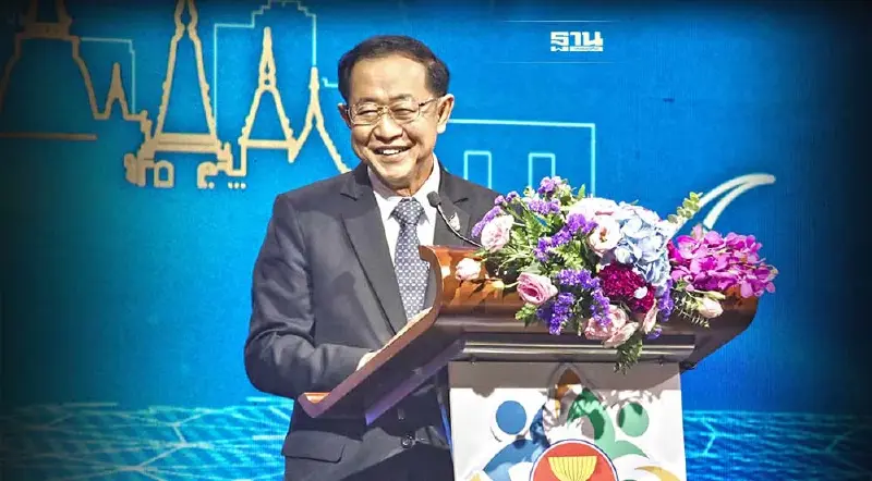 "อาคม" เมินเสียงค้าน ลุยเก็บภาษีขายหุ้น