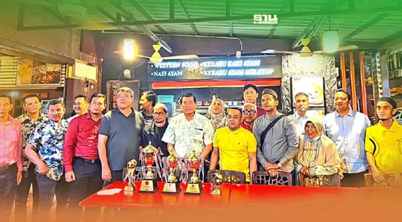 “นิพนธ์”นำทีมปชป.เยี่ยมร้านต้มยำกุ้งมาเลย์ ชูชายแดนใต้ศูนย์ฮาลาลเอเชีย “นิพนธ์”นำทีมปชป.เยี่ยมร้านต้มยำกุ้งมาเลย์ ชูชายแดนใต้ศูนย์ฮาลาลเอเชีย
