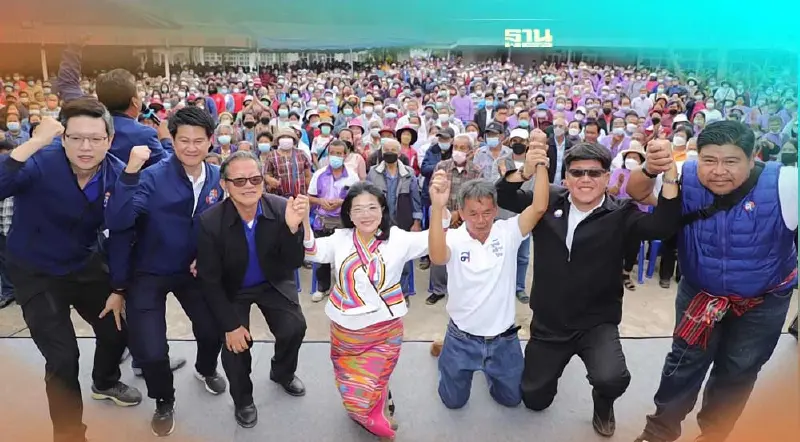 “ไทยสร้างไทย” เปิดตัว 5 ผู้สมัคร ส.ส.เชียงราย  2 อดีตส.ส.ย้ายซบ