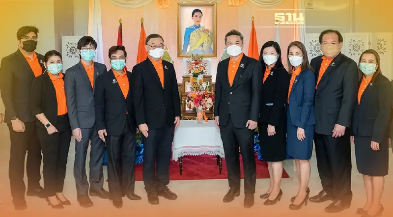 คณะผู้บริหาร PRINC ร่วมวางดอกไม้หน้าพระรูป ถวายพระพรสมเด็จเจ้าฟ้าพัชรกิตติยาภาฯ