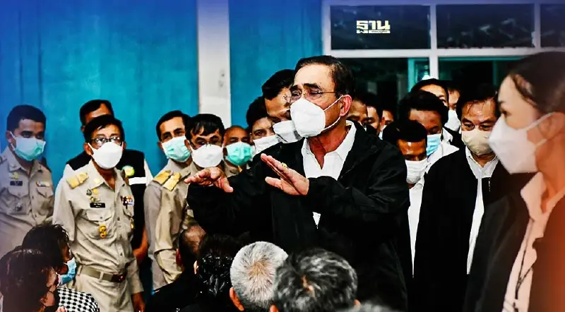 นายกรัฐมนตรี ลงพื้นที่ตรวจน้ำท่วม สงขลา-พัทลุง นายกรัฐมนตรี ลงพื้นที่ตรวจน้ำท่วม สงขลา-พัทลุง