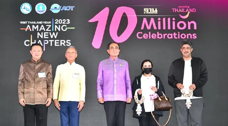 “นายก” รับนักท่องเที่ยวเดินทางเข้าไทย10 ล้านคน วันนี้ “นายก” รับนักท่องเที่ยวเดินทางเข้าไทย10 ล้านคน วันนี้