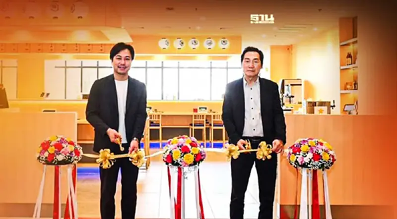"ดองกิ" เปิดร้านซูชิปั้นสด "SEN SEN SUSHI" ดึงลูกค้าเข้าห้างฯ "ดองกิ" เปิดร้านซูชิปั้นสด "SEN SEN SUSHI" ดึงลูกค้าเข้าห้างฯ