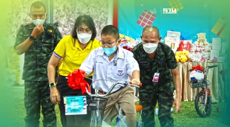 เซ็นทรัลทำ ส่งมอบ“มิลเลี่ยนกิฟต์ มิลเลี่ยนสมายล์” ถึงน้องๆ ชายแดนใต้