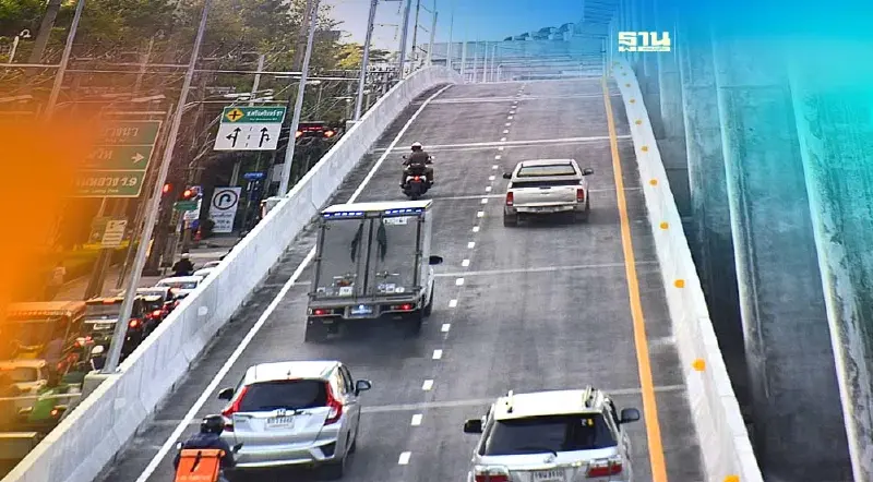 เปิดใช้งานแล้ว! สะพานข้ามแยกพรีเมียร์ ถนนศรีนครินทร์