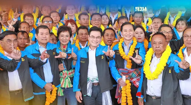 จุรินทร์เปิดตัว 99 ผู้สมัครส.ส.อีสาน ประกาศพาร่ำรวยด้วยอีสานเชื่อมโลก 