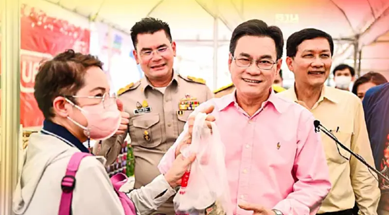 “จุรินทร์”ยกทัพสินค้าราคาถูกขายที่เพลินพระโขนง ถึง 14 ก.พ.นี้ “จุรินทร์”ยกทัพสินค้าราคาถูกขายที่เพลินพระโขนง ถึง 14 ก.พ.นี้