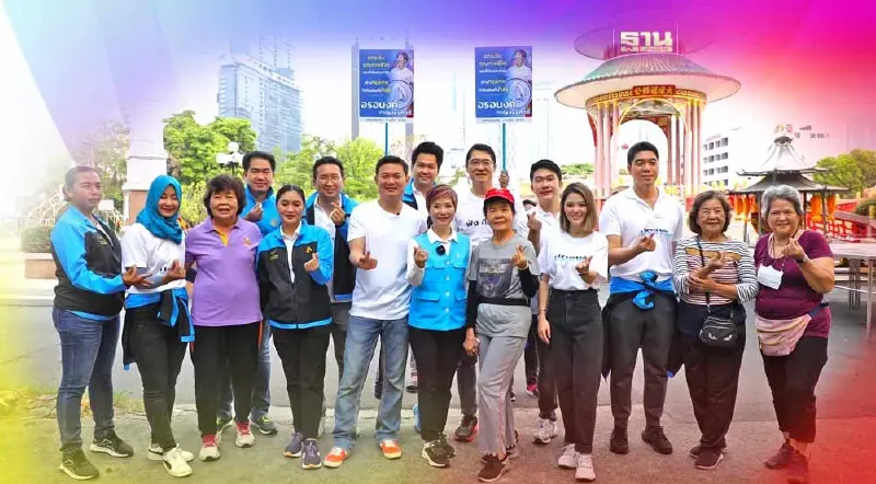 “องอาจ-มาดามเดียร์-ดร.เอ้” ลุยหาเสียงสาทร ประกาศสงคราม PM 2.5