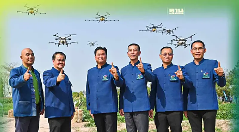 เปิดปฐมฤกษ์ สร้างคนบินโดรนเพื่อการเกษตร รุ่นแรกของประเทศ เปิดปฐมฤกษ์ สร้างคนบินโดรนเพื่อการเกษตร รุ่นแรกของประเทศ